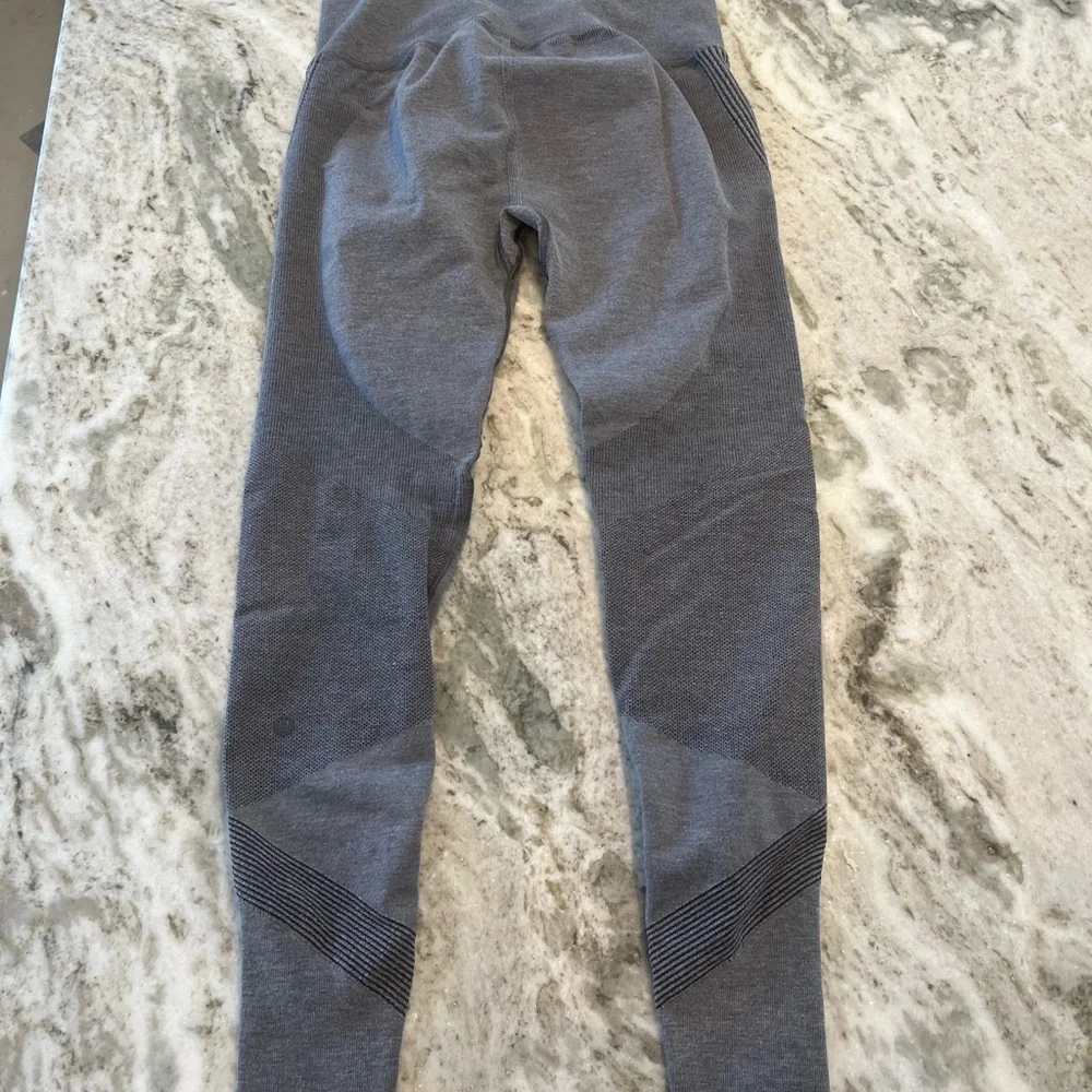 Lululemon‎ Aerial Silk Tight *28” super Rare!!